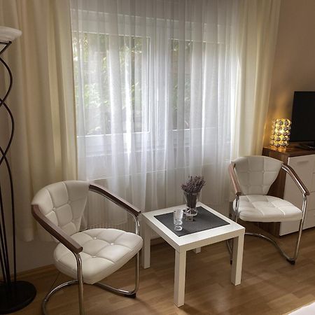 Apartments Und Zimmer Gaestehaus Matthias Dresde Extérieur photo