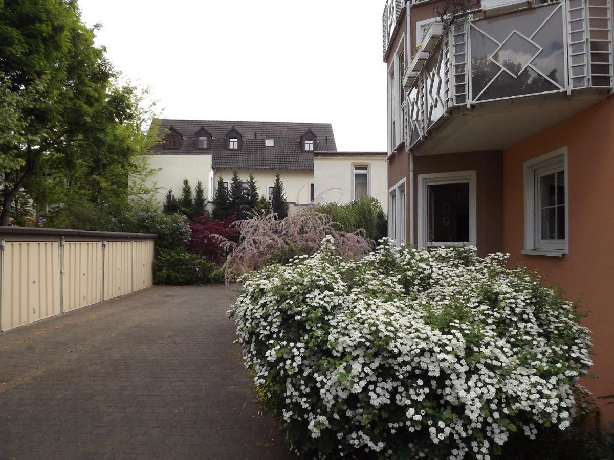 Apartments Und Zimmer Gaestehaus Matthias Dresde Extérieur photo