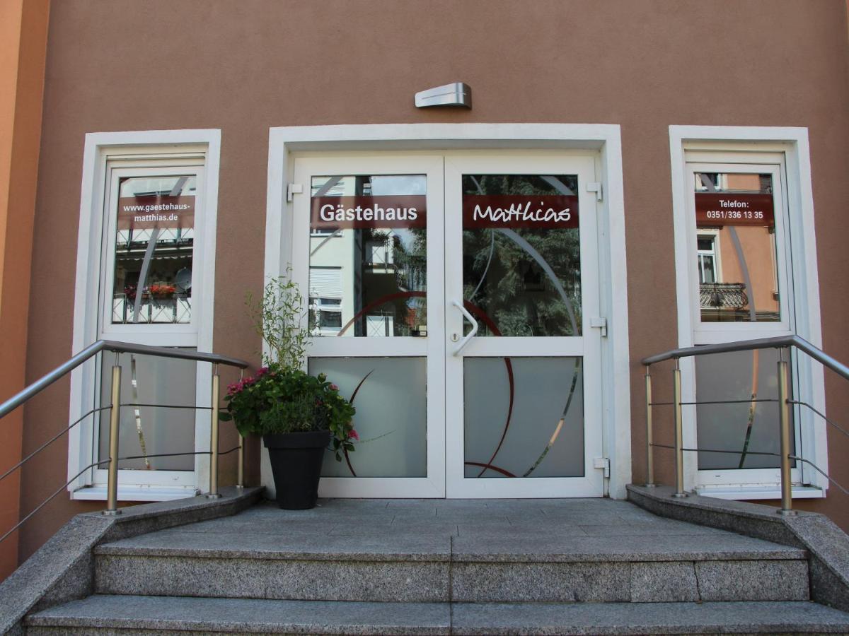 Apartments Und Zimmer Gaestehaus Matthias Dresde Extérieur photo