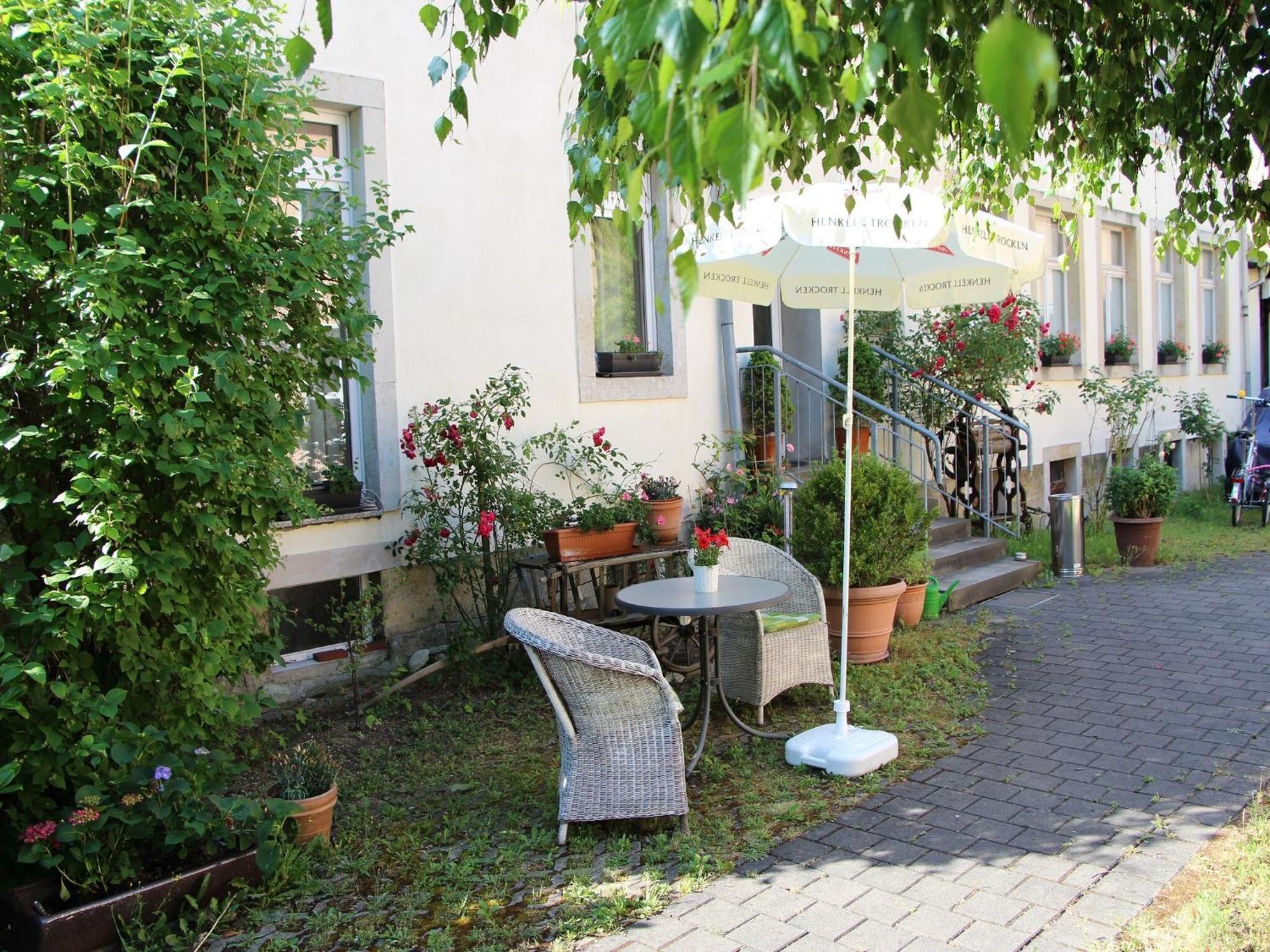 Apartments Und Zimmer Gaestehaus Matthias Dresde Extérieur photo