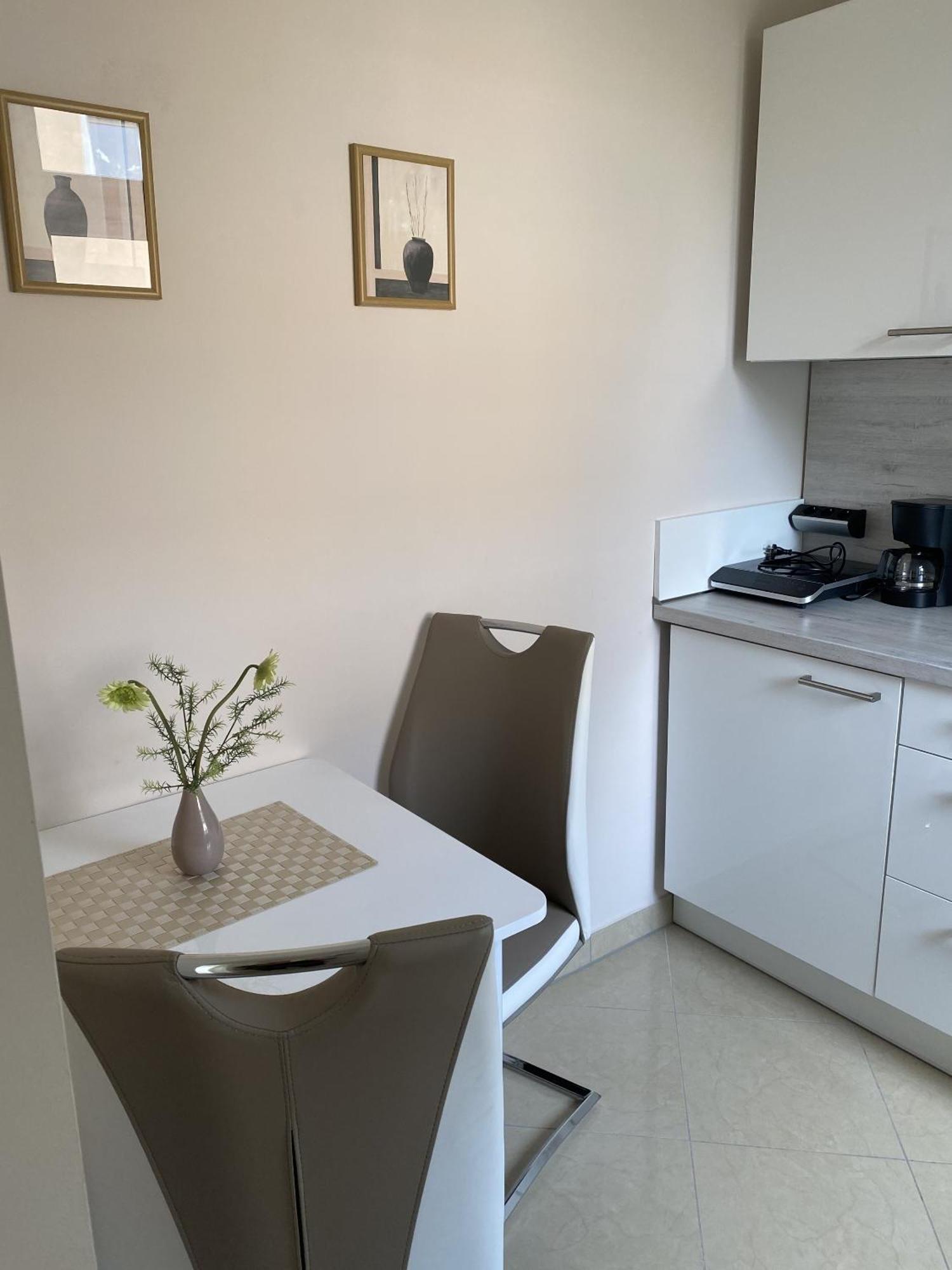 Apartments Und Zimmer Gaestehaus Matthias Dresde Chambre photo