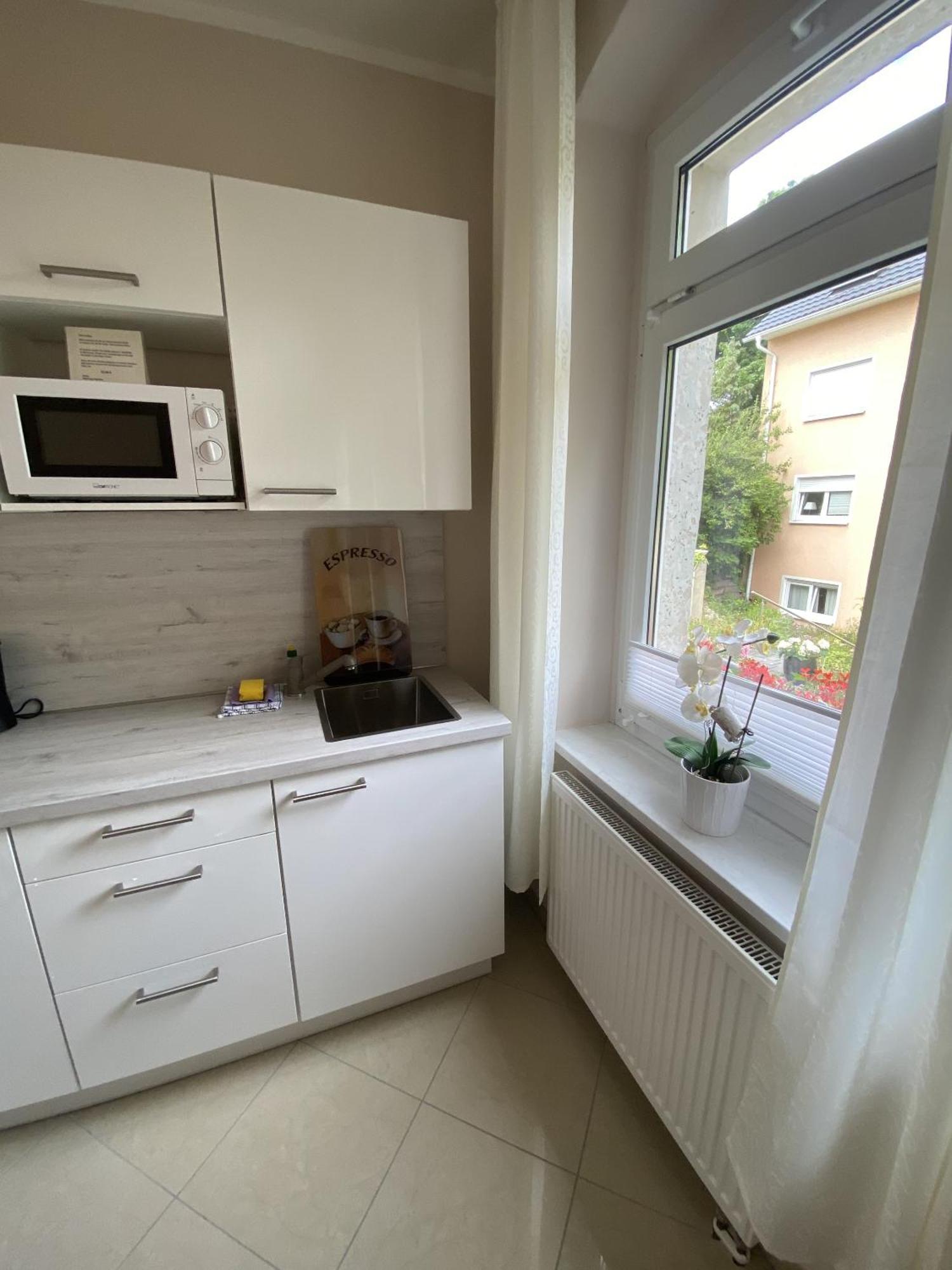Apartments Und Zimmer Gaestehaus Matthias Dresde Chambre photo