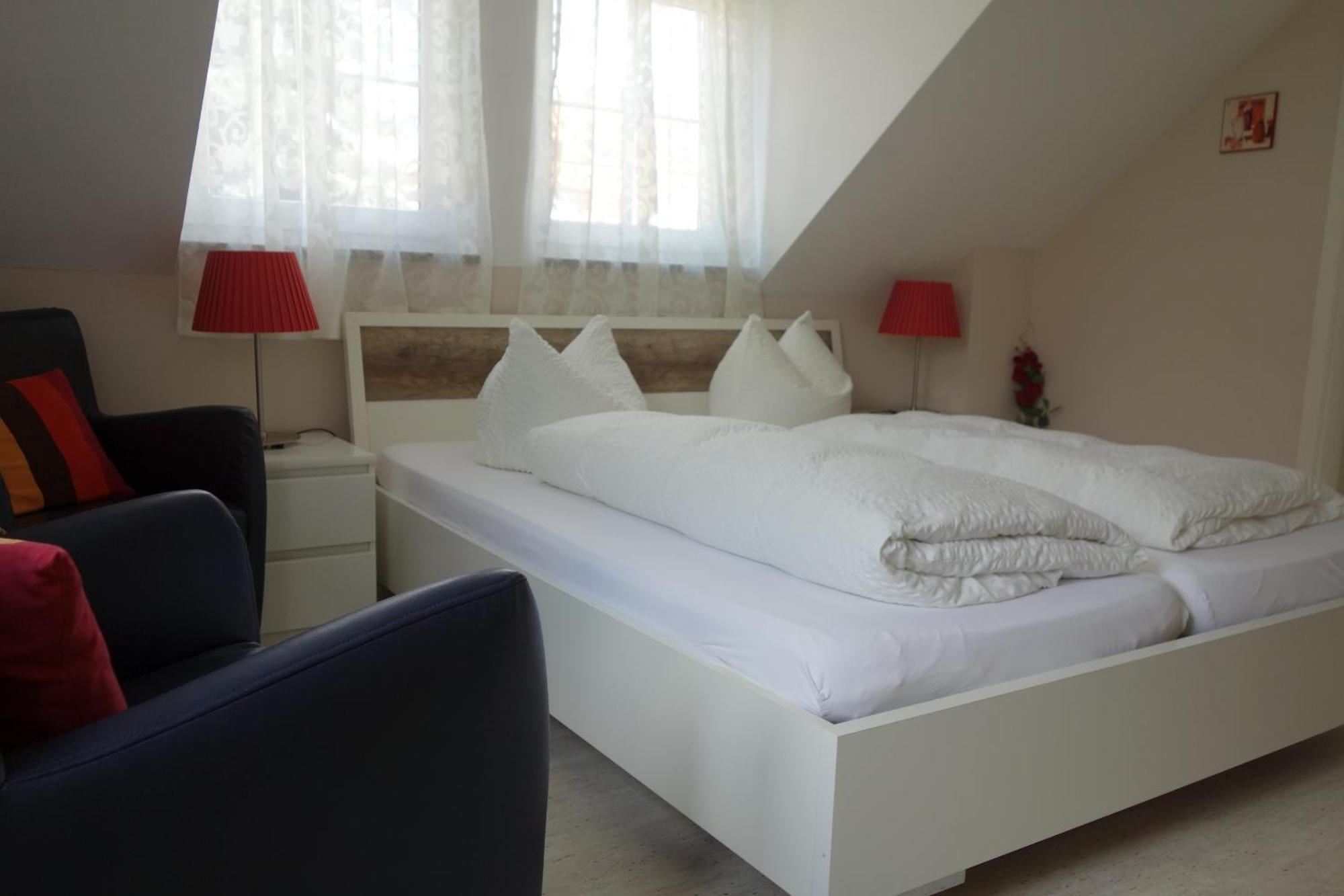 Apartments Und Zimmer Gaestehaus Matthias Dresde Chambre photo