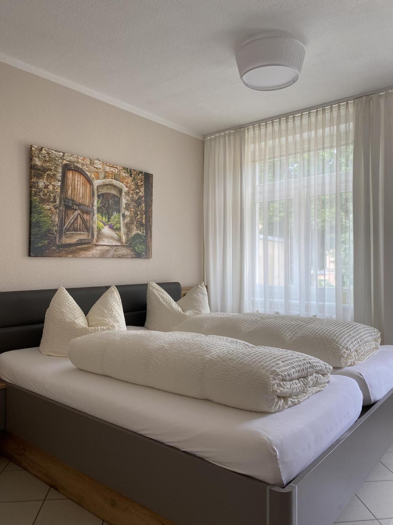 Apartments Und Zimmer Gaestehaus Matthias Dresde Chambre photo