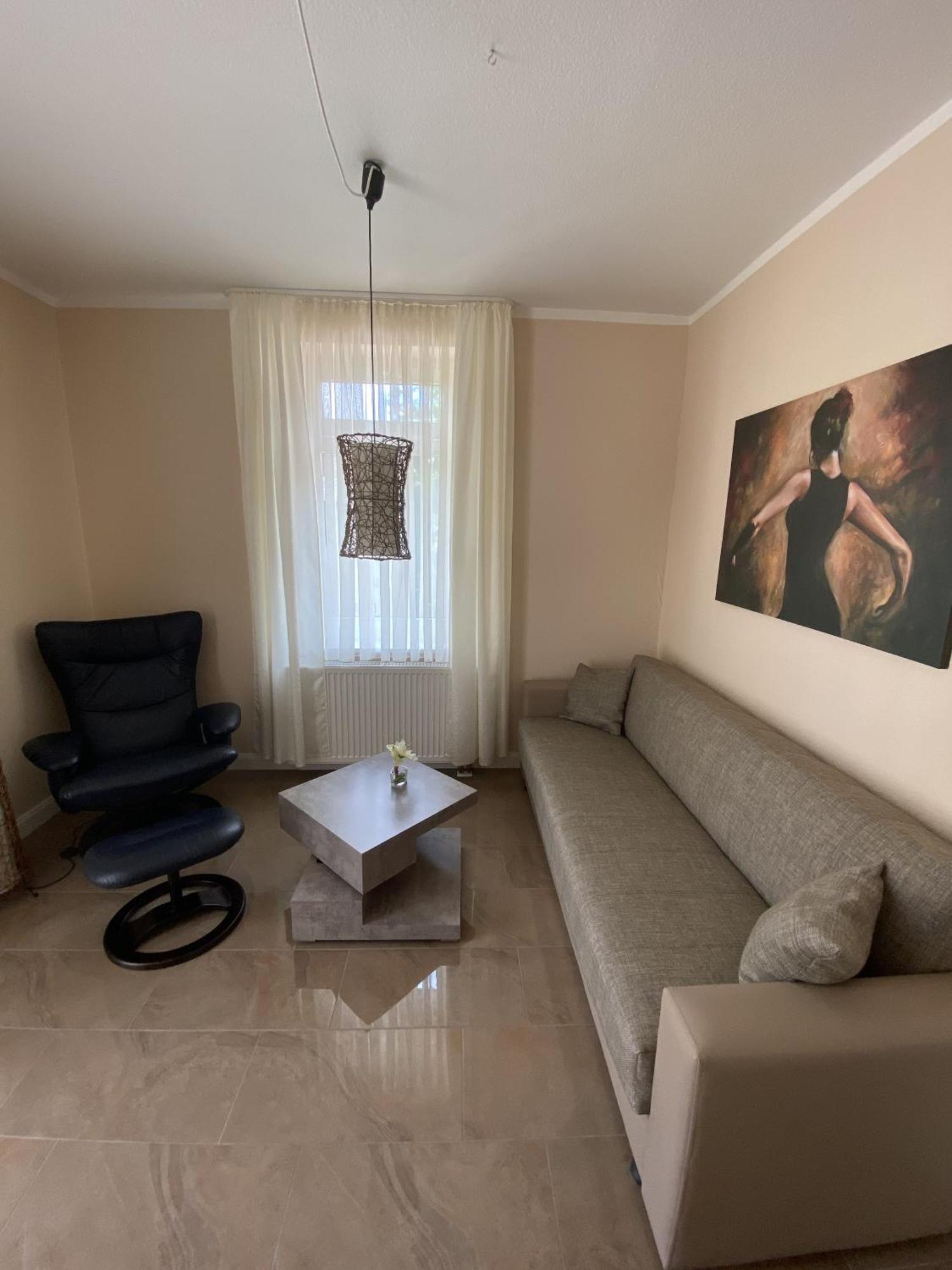 Apartments Und Zimmer Gaestehaus Matthias Dresde Chambre photo