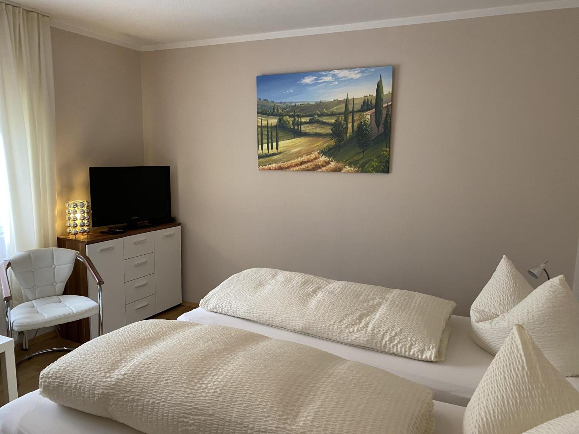 Apartments Und Zimmer Gaestehaus Matthias Dresde Chambre photo