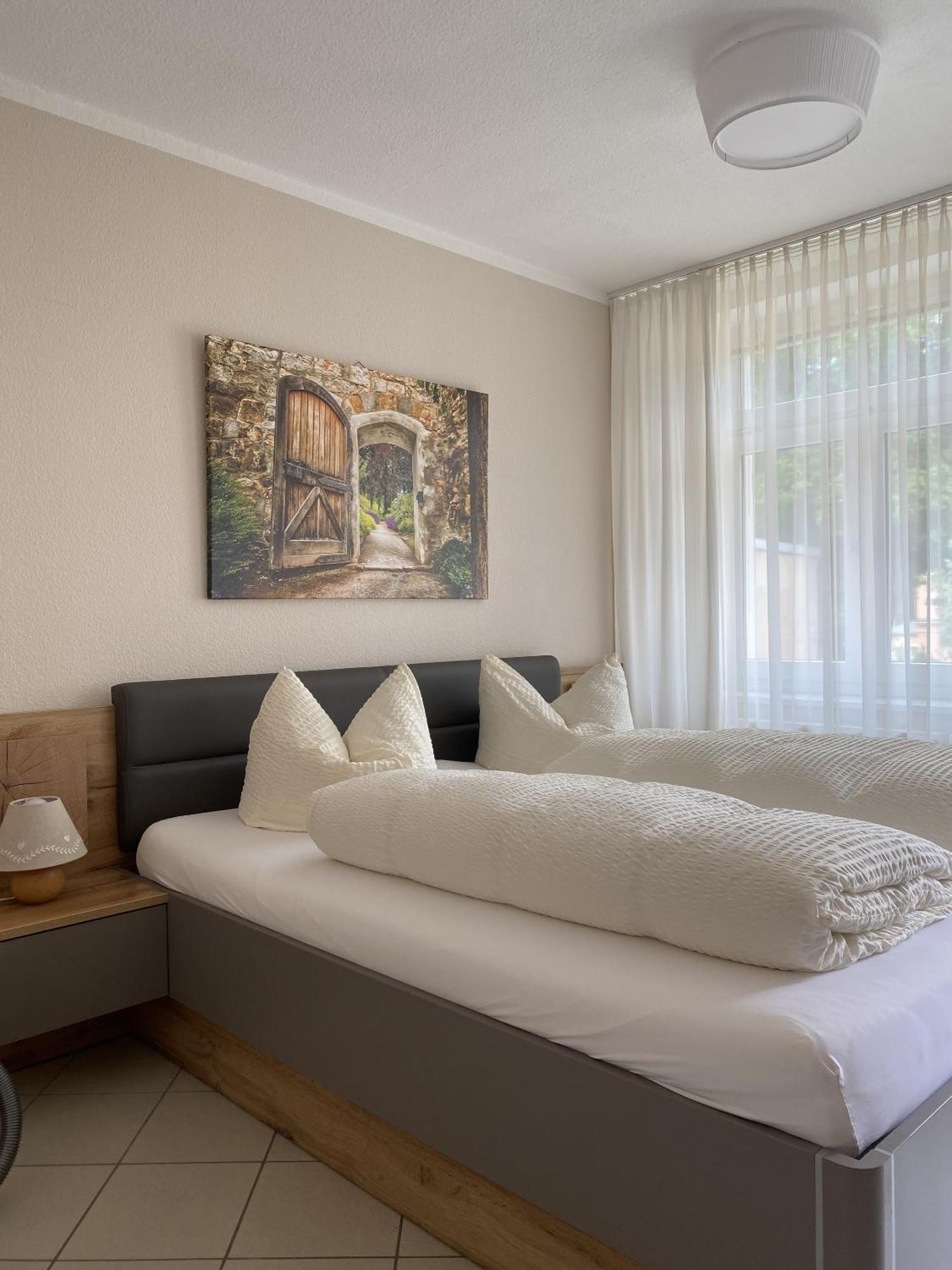 Apartments Und Zimmer Gaestehaus Matthias Dresde Chambre photo