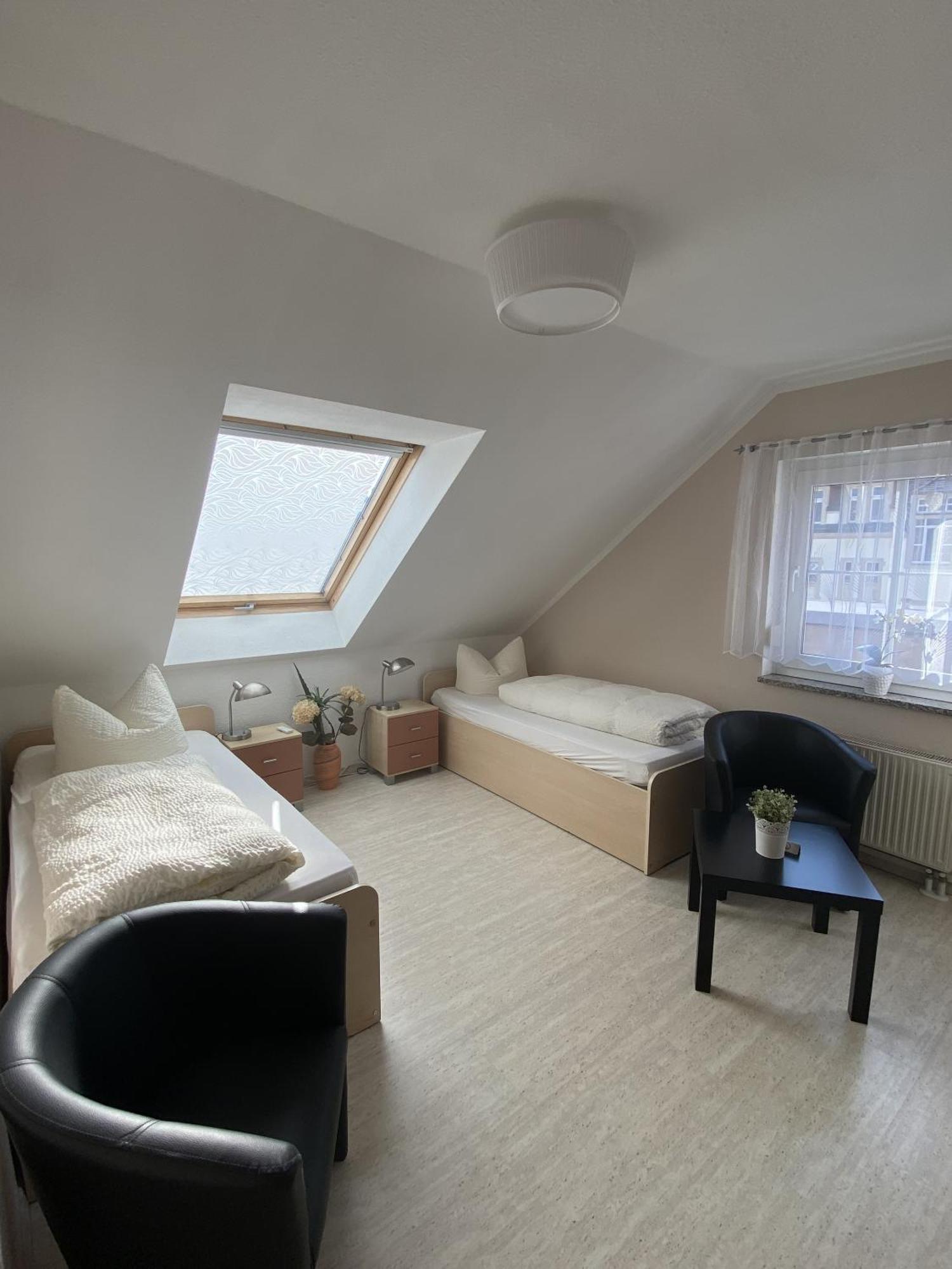 Apartments Und Zimmer Gaestehaus Matthias Dresde Chambre photo