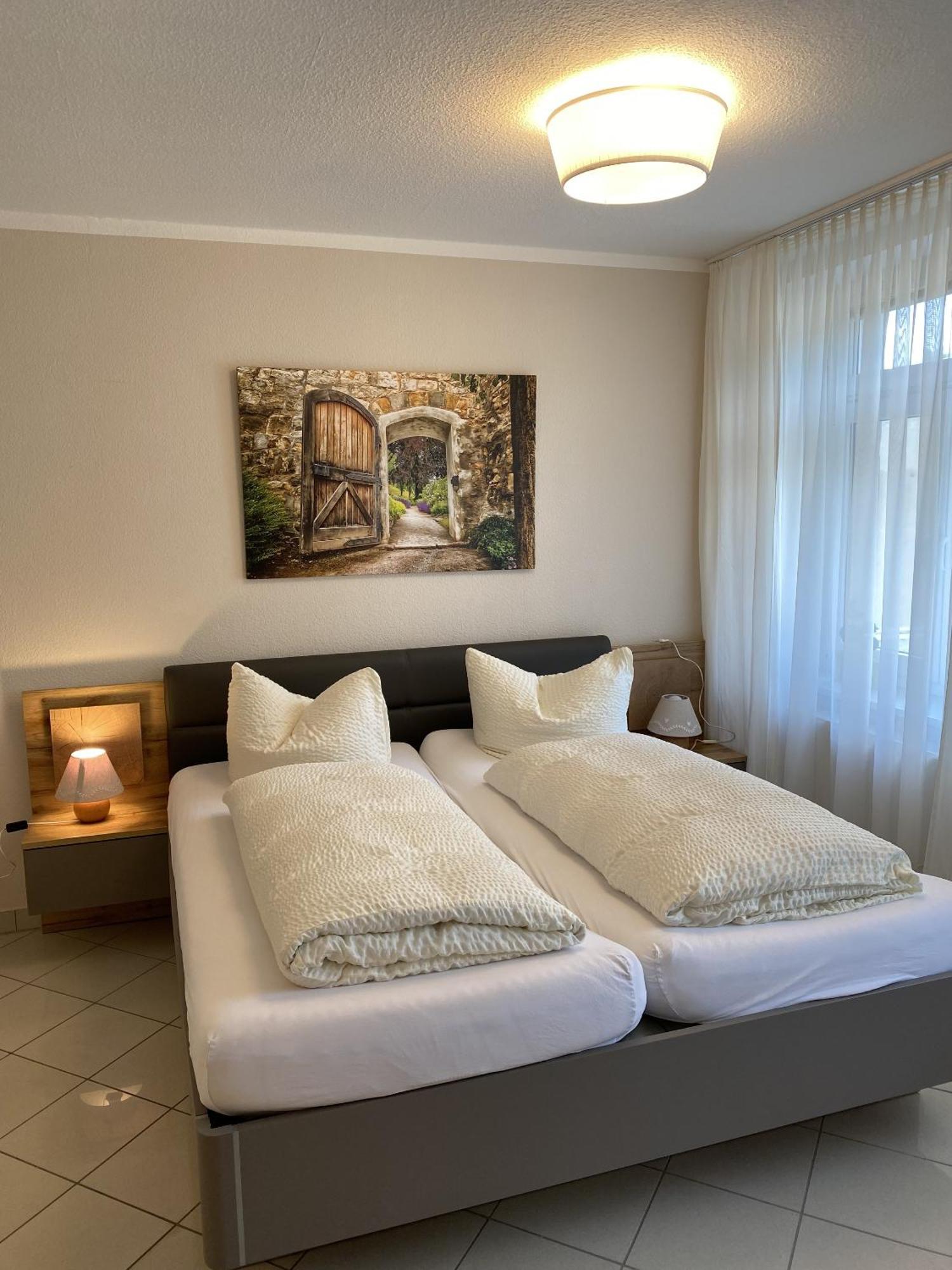 Apartments Und Zimmer Gaestehaus Matthias Dresde Chambre photo